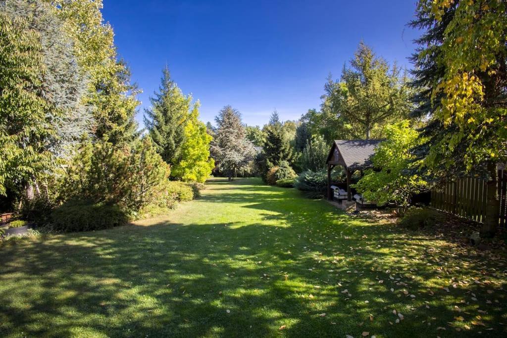 7 Bedroom Secluded Villa Close To Prague Říčany Extérieur photo