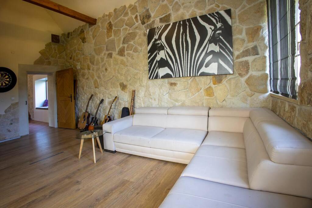 7 Bedroom Secluded Villa Close To Prague Říčany Extérieur photo