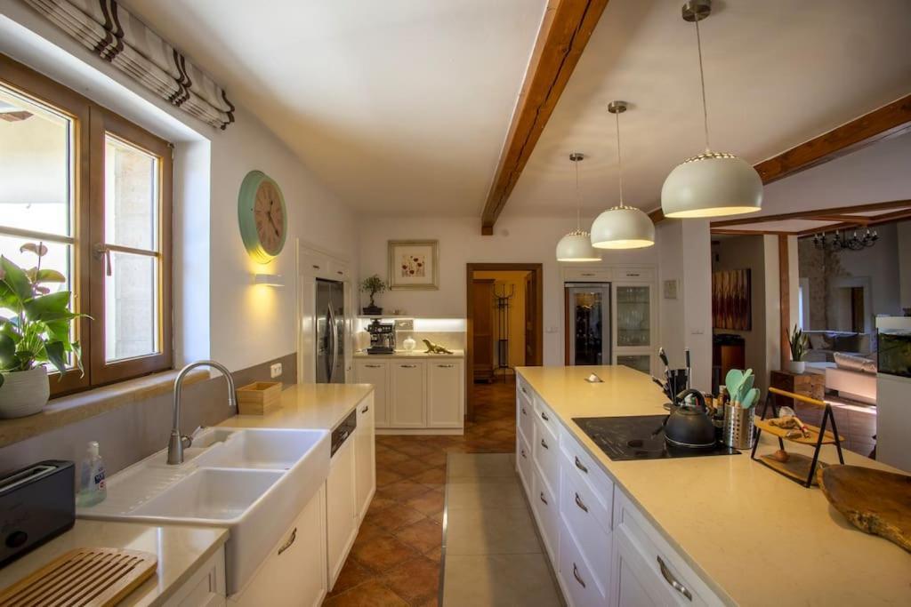 7 Bedroom Secluded Villa Close To Prague Říčany Extérieur photo