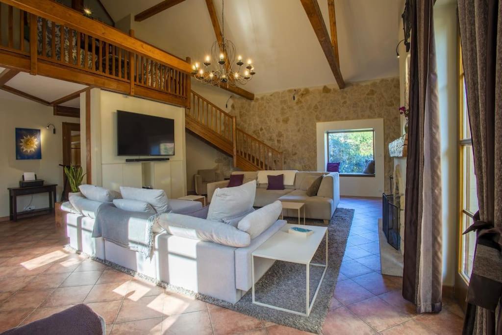 7 Bedroom Secluded Villa Close To Prague Říčany Extérieur photo