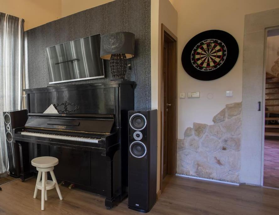 7 Bedroom Secluded Villa Close To Prague Říčany Extérieur photo